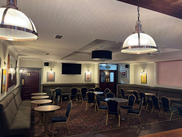 Anvil Inn - Pub social area