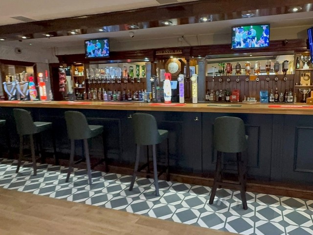 Anvil Inn - Pub social area